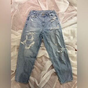 Relaxed Ripped Mom Jean